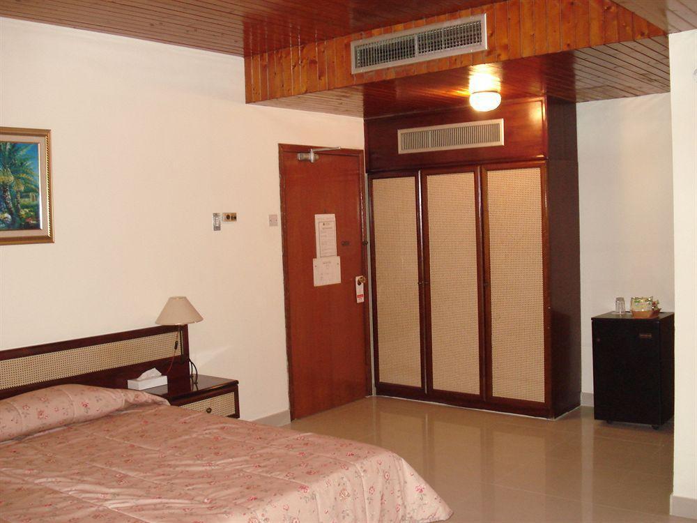 Atlas Hotel Manama Eksteriør bilde