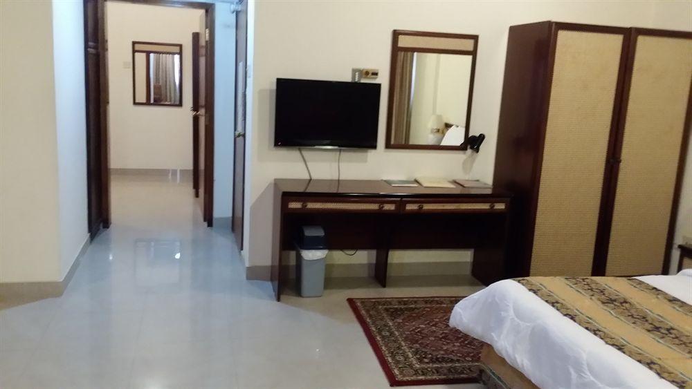 Atlas Hotel Manama Eksteriør bilde